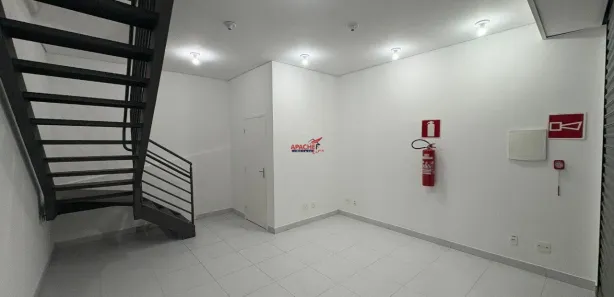 Loja / Salão / Ponto Comercial para alugar, 50m² no Centro, Viçosa
