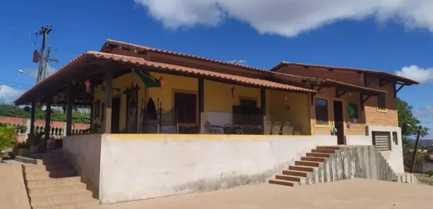 Fazenda / Sítio / Chácara com 3 Quartos à venda, 2400m² no Porta Florada, Gravatá