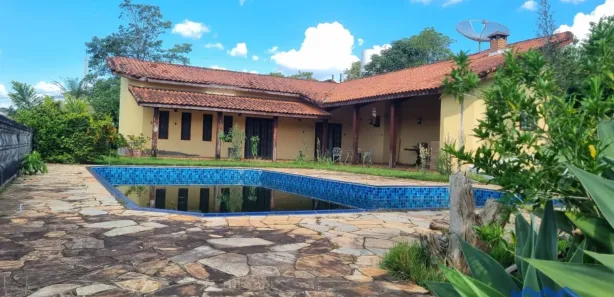 Fazenda / Sítio / Chácara com 4 Quartos à venda, 3000m² no , Mairinque