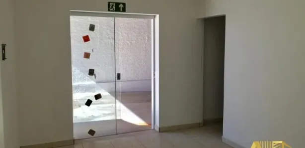 Loja / Salão / Ponto Comercial para alugar, 10m² no Centro, Pouso Alegre