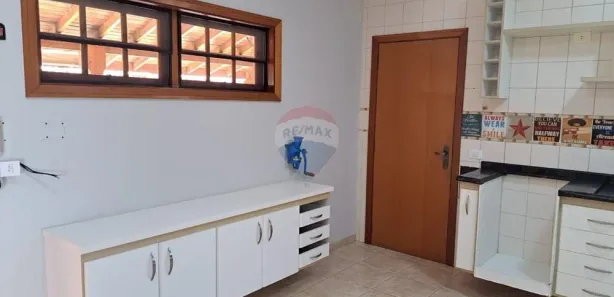 Fazenda / Sítio / Chácara com 3 Quartos para alugar, 325m² no Recanto Jatobá, Americana