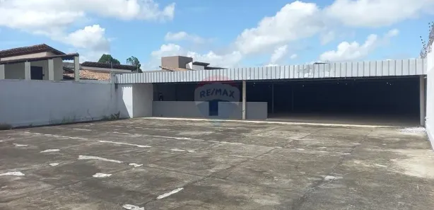 Galpão / Depósito / Armazém para alugar, 750m² no Candelária, Natal