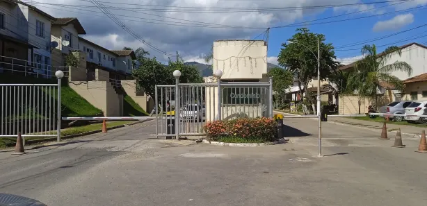 Casa de Condomínio com 2 Quartos à venda, 60m² no Campo Alegre, Nova Iguaçu
