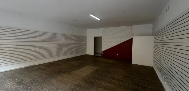 Conjunto Comercial / Sala para alugar, 95m² no Centro, Salto