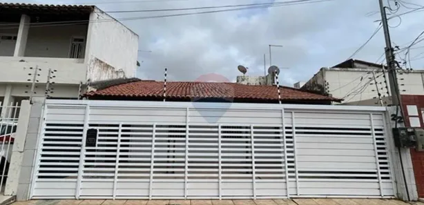 Casa com 2 Quartos à venda, 180m² no Grageru, Aracaju