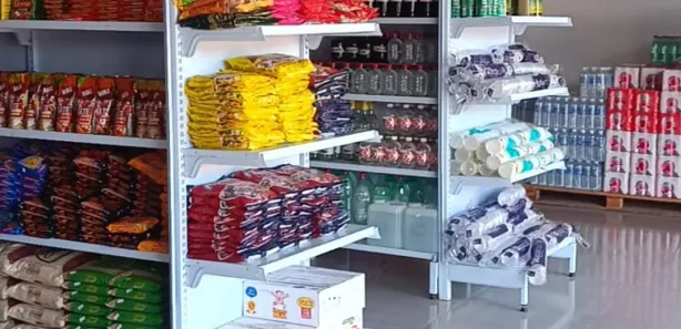 Loja / Salão / Ponto Comercial à venda, 1m² no , Paranã