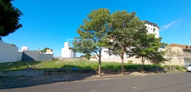 Terreno / Lote / Condomínio para alugar, 299m² no Vila Brasília, São Carlos