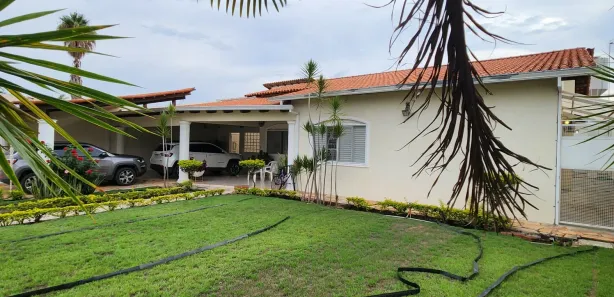 Casa de Condomínio com 3 Quartos à venda, 510m² no Região dos Lagos, Brasília