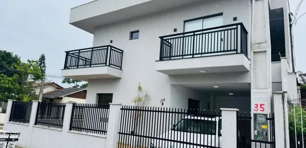 Sobrado com 3 Quartos à venda, 109m² no Centro, Balneário Piçarras
