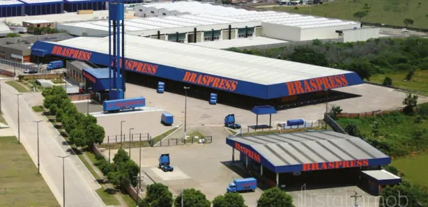 Galpão / Depósito / Armazém para venda ou aluguel, 10264m² no Sarandi, Porto Alegre