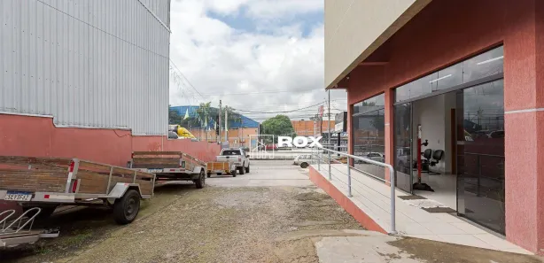 Prédio Inteiro à venda, 298m² no Boqueirão, Curitiba