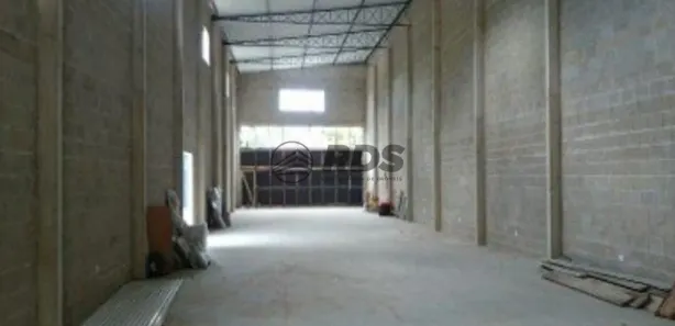 Galpão / Depósito / Armazém à venda, 600m² no Portal da Olaria, São Sebastião