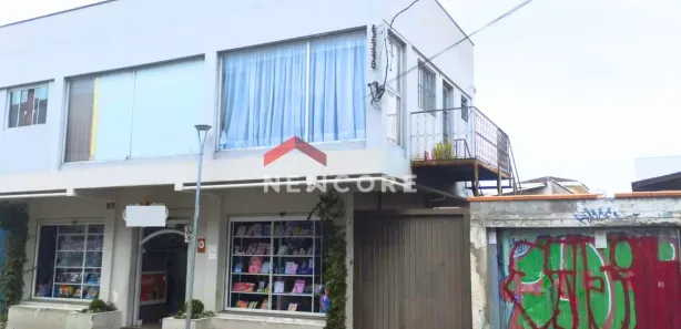 Casa com 2 Quartos à venda, 185m² no Centro, Campo Largo