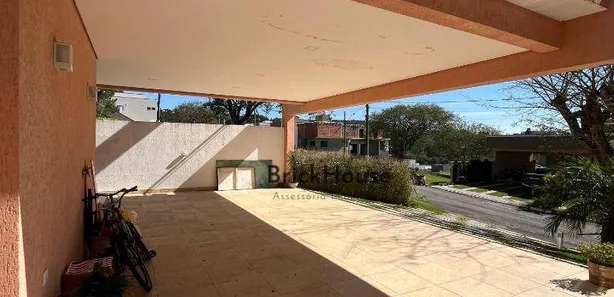 Casa de Condomínio com 3 Quartos para venda ou aluguel, 360m² no Estação, São Roque