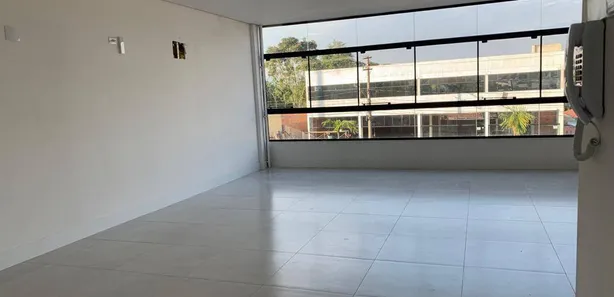 Conjunto Comercial / Sala para alugar, 49m² no Do Salto, Blumenau