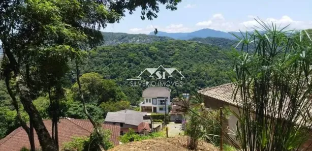 Terreno / Lote / Condomínio à venda, 721m² no Castelanea, Petrópolis