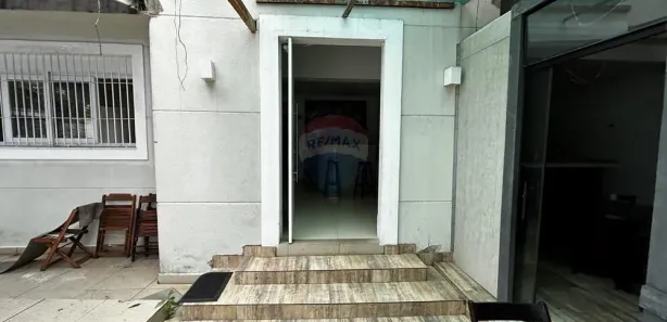 Hotel / Motel / Pousada com 10 Quartos à venda, 240m² no Pitangueiras, Guarujá