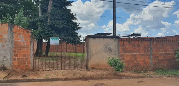 Terreno / Lote / Condomínio à venda, 256m² no Monte Azul Paulista, Monte Azul Paulista