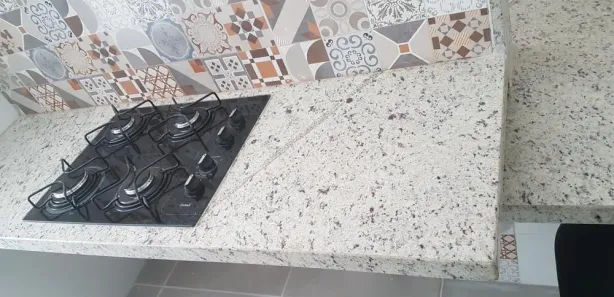 Casa com 1 Quarto para alugar, 50m² no Ilha dos Araújos, Governador Valadares