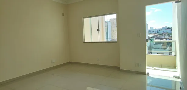 Casa com 3 Quartos para alugar, 170m² no Lagoa Santa, Governador Valadares
