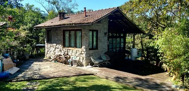 Casa de Condomínio com 2 Quartos à venda, 100m² no Limoeiro, Guapimirim