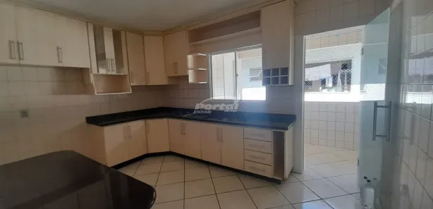 Apartamento com 3 Quartos para alugar, 90m² no Velha Central, Blumenau