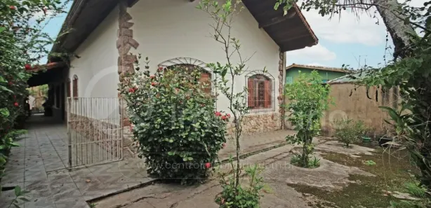 Casa com 3 Quartos à venda, 198m² no Estância Balneária Maria Helena Novaes, Peruíbe
