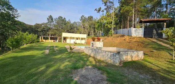 Fazenda / Sítio / Chácara com 3 Quartos à venda, 4900m² no Centro, Juquitiba