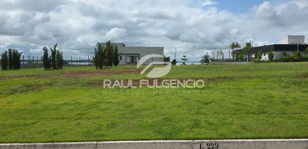 Terreno / Lote / Condomínio à venda, 800m² no , Sertaneja