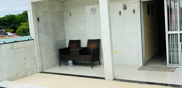 Sobrado com 5 Quartos à venda, 260m² no Imbiribeira, Recife