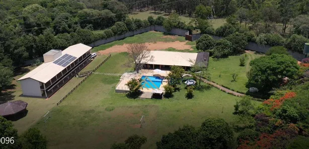 Fazenda / Sítio / Chácara com 16 Quartos para venda ou aluguel, 1800m² no Cai, Cabreúva