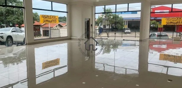 Loja / Salão / Ponto Comercial à venda, 400m² no Centro, Vinhedo