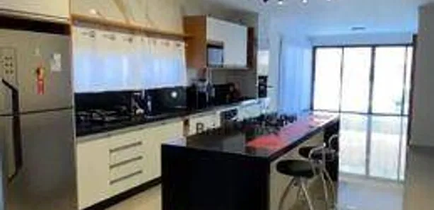 Casa de Condomínio com 3 Quartos para venda ou aluguel, 226m² no Estação, São Roque