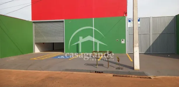 Galpão / Depósito / Armazém à venda, 340m² no Novo Mundo, Uberlândia