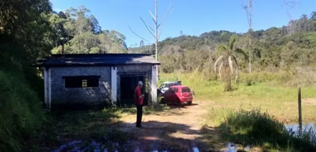 Fazenda / Sítio / Chácara com 1 Quarto para alugar, 2000m² no Porteira Preta, Mogi das Cruzes