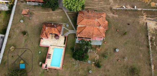 Fazenda / Sítio / Chácara com 4 Quartos à venda, 10000m² no Maracatu, Guararema