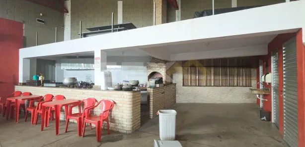 Galpão / Depósito / Armazém à venda, 218m² no Manoel Valinhas, Divinópolis