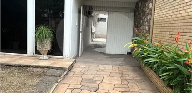Casa Comercial com 4 Quartos para alugar, 130m² no Aterrado, Volta Redonda