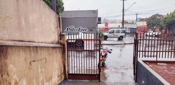 Casa com 3 Quartos para venda ou aluguel, 90m² no Leonor, Londrina