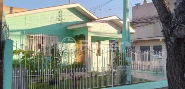 Casa com 3 Quartos à venda, 137m² no Niterói, Canoas
