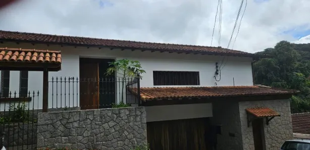 Casa com 3 Quartos à venda, 10m² no Castelanea, Petrópolis