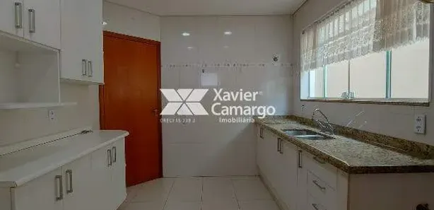 Casa de Condomínio com 3 Quartos para alugar, 130m² no Cidade Jardim, Rio Claro