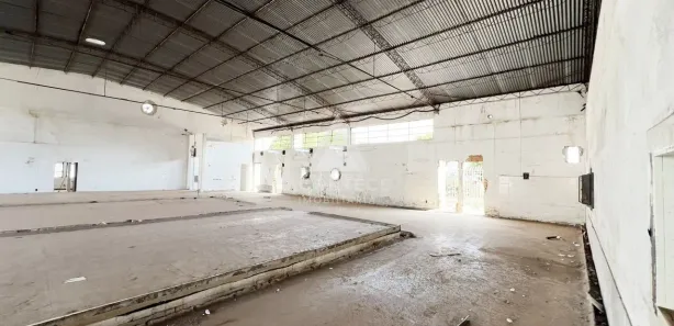 Galpão / Depósito / Armazém à venda, 2000m² no Zona Industrial, Brasília