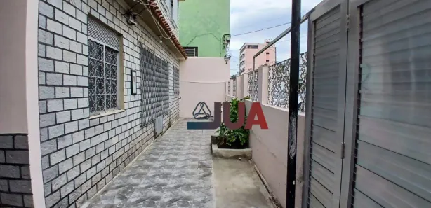 Casa com 2 Quartos para alugar, 84m² no Centro, Nova Iguaçu