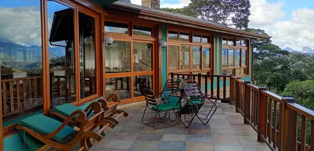 Casa com 4 Quartos à venda, 820m² no Araras, Petrópolis