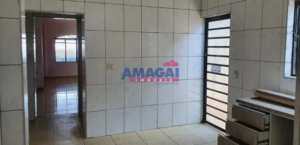 Sobrado com 4 Quartos à venda, 170m² no Jardim Primavera, Jacareí