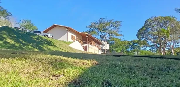 Fazenda / Sítio / Chácara com 3 Quartos à venda, 150m² no Vale Encantado, Macaé