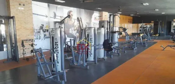 Galpão / Depósito / Armazém à venda, 700m² no Centro, Pindamonhangaba