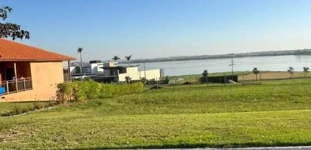 Terreno / Lote / Condomínio à venda, 801m² no Paranagi, Sertaneja