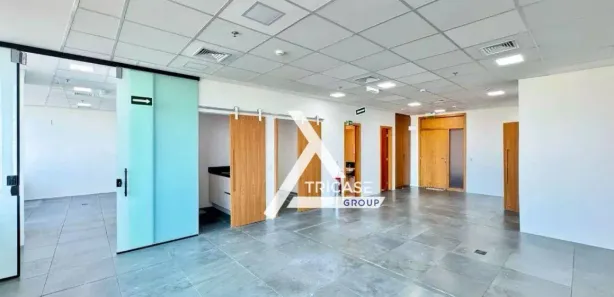 Conjunto Comercial / Sala para alugar, 114m² no Várzea de Baixo, São Paulo